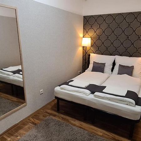 Elegant Apartment In The Hearth Of Budapešť Exteriér fotografie